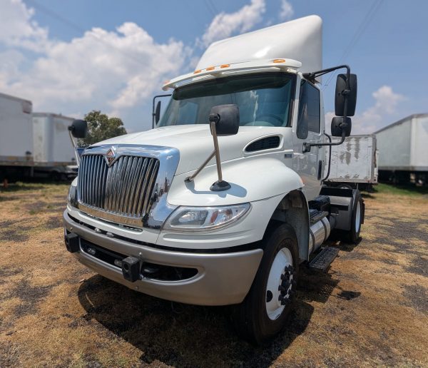 INTERNATIONAL Durastar 4400 2014