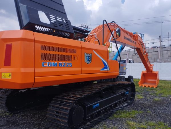 Excavadora Sobre Orugas Lonking CMD6225 - Imagen 2