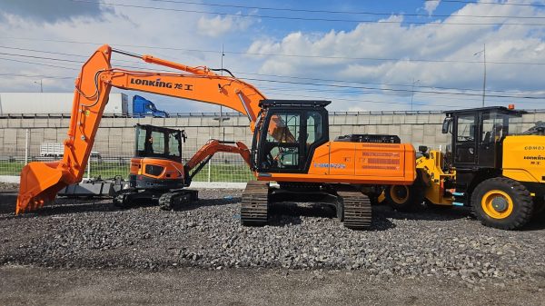 Excavadora Sobre Orugas Lonking CMD6225 - Imagen 4