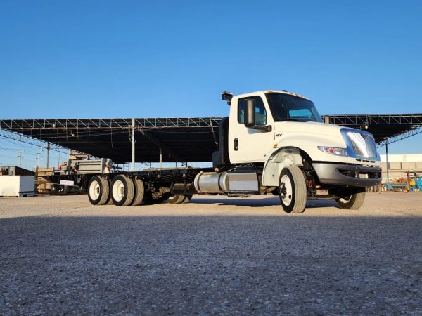 Camión Grua INTERNATIONAL MV 2022